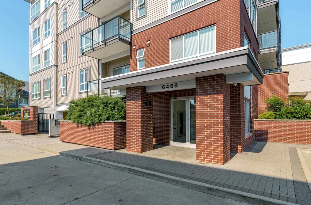 110 - 6468 195A Street, Surrey, BC - MLS: R3179704 - Photo 2 110 - 6468 195A Street, Surrey, BC - MLS: R3179704 - Photo 2