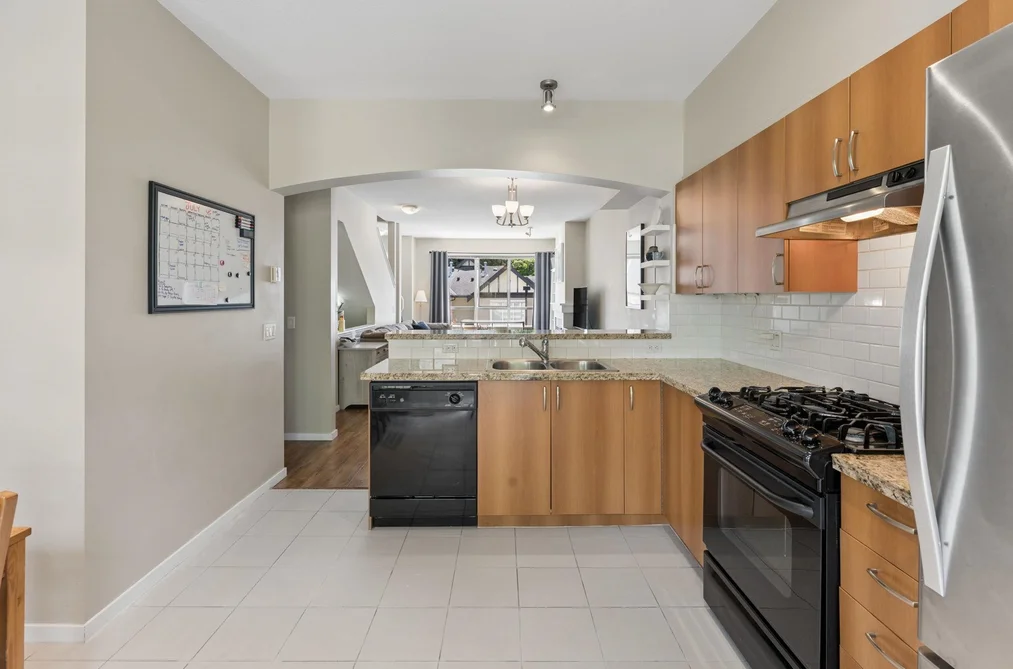 110 9088 HALSTON COURT, Burnaby, BC — Residential for Sale — Photo 6 of 40