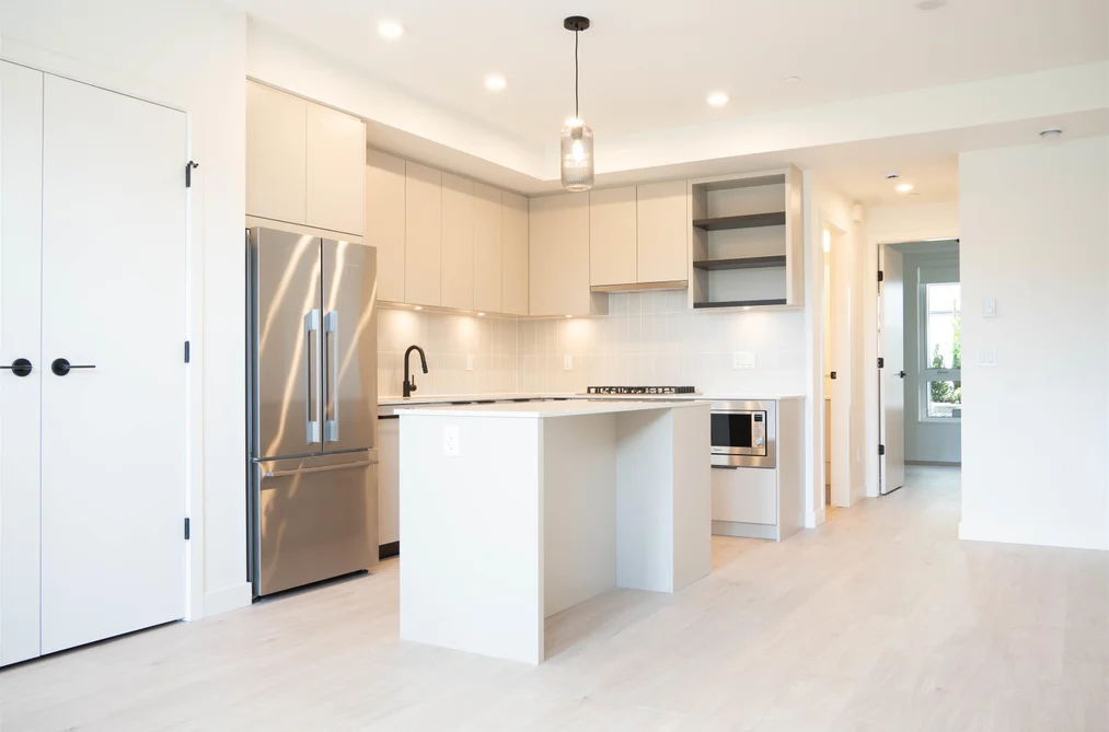 110 921 GRANT STREET, Coquitlam BC V3J 0S2, Coquitlam BC — Residential for Sale - Photo 2