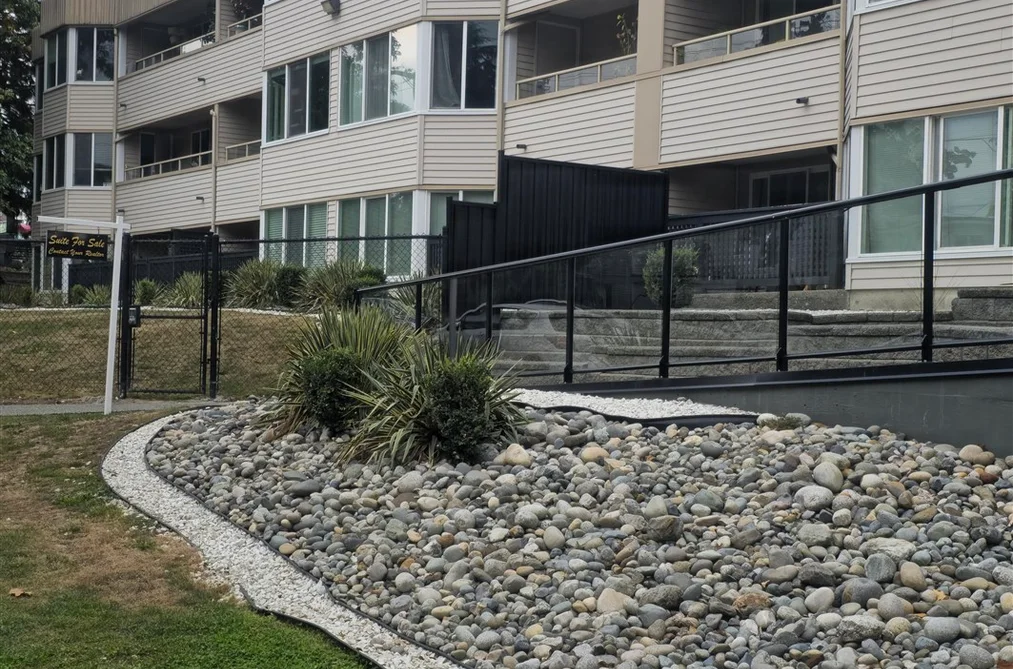 Condo for sale at 110 9635 121 Street Surrey British Columbia - MLS: R3169110