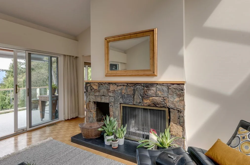110 OCEANVIEW PLACE, Lions Bay BC V0N 2E0, Lions Bay BC — Residential for Sale - Photo 4