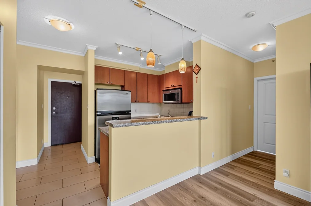 1101 11 E ROYAL AVENUE, New Westminster, BC — Residential for Sale — Photo 6 of 40