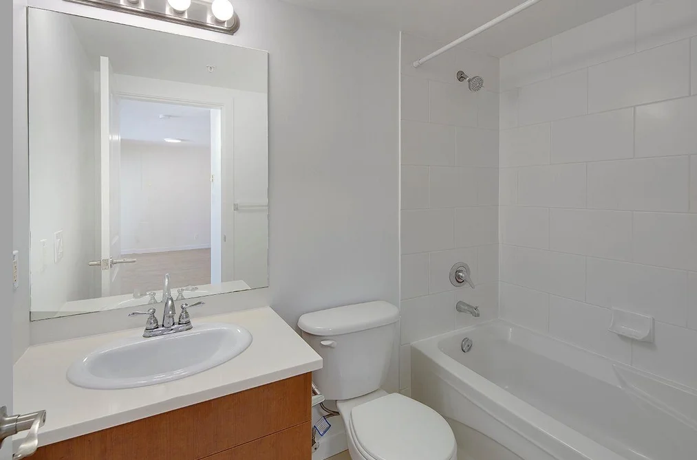 1101 610 VICTORIA STREET, New Westminster BC V3M 0A5, New Westminster BC — Residential for Sale — Photo 19 of 39