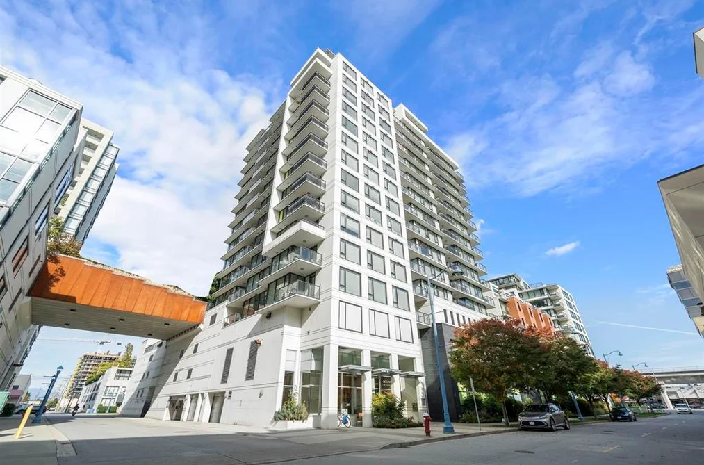 Condo for sale at 1102 7979 Firbridge Way Richmond British Columbia - MLS: R3161069