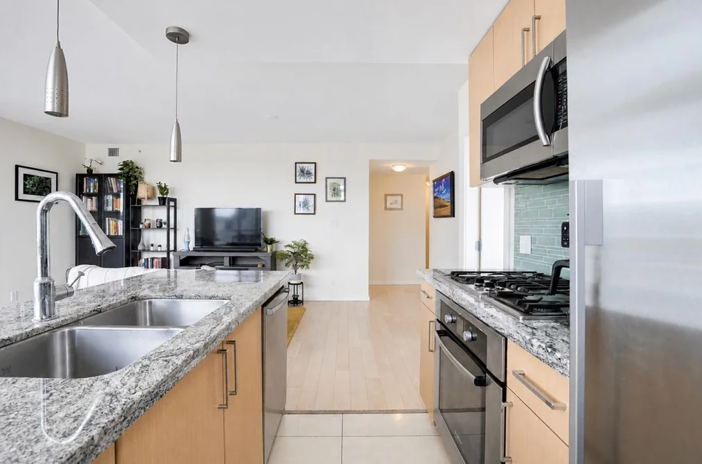 1102 89 W 2ND AVENUE, Vancouver BC V5Y 0G9, Vancouver BC — Residential for Sale — Photo 4 of 28