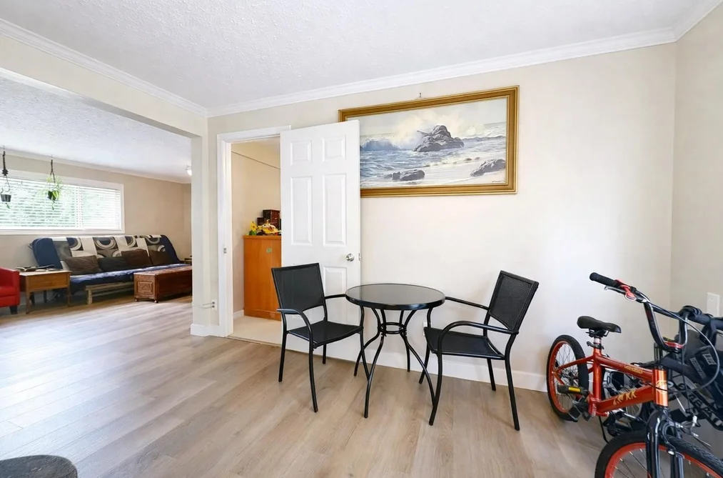 1102 GRANDVIEW ROAD, Gibsons BC V0N 1V3, Gibsons BC — Residential for Sale — Photo 25 of 37