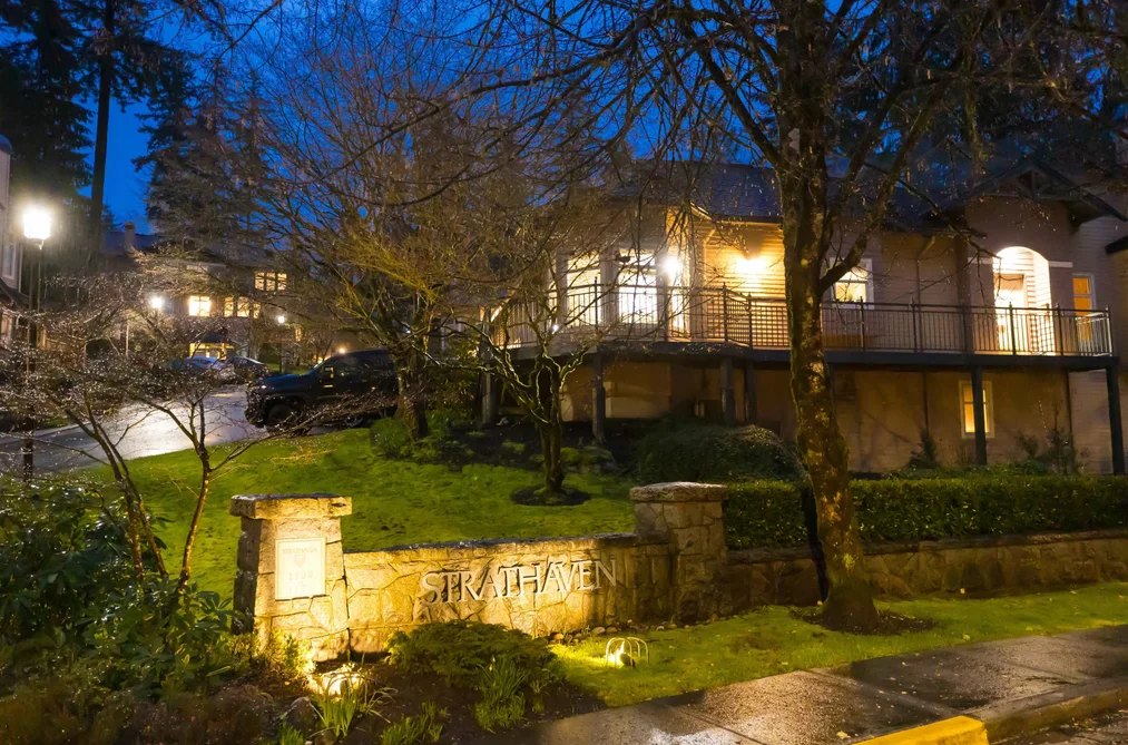 Townhouse for sale at 1102 Strathaven Drive North Vancouver British Columbia - MLS: R3146030