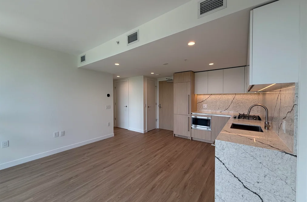 1103 2135 SPRINGER AVENUE, Burnaby BC V5B 3K4, Burnaby BC — Residential for Sale — Photo 4 of 26