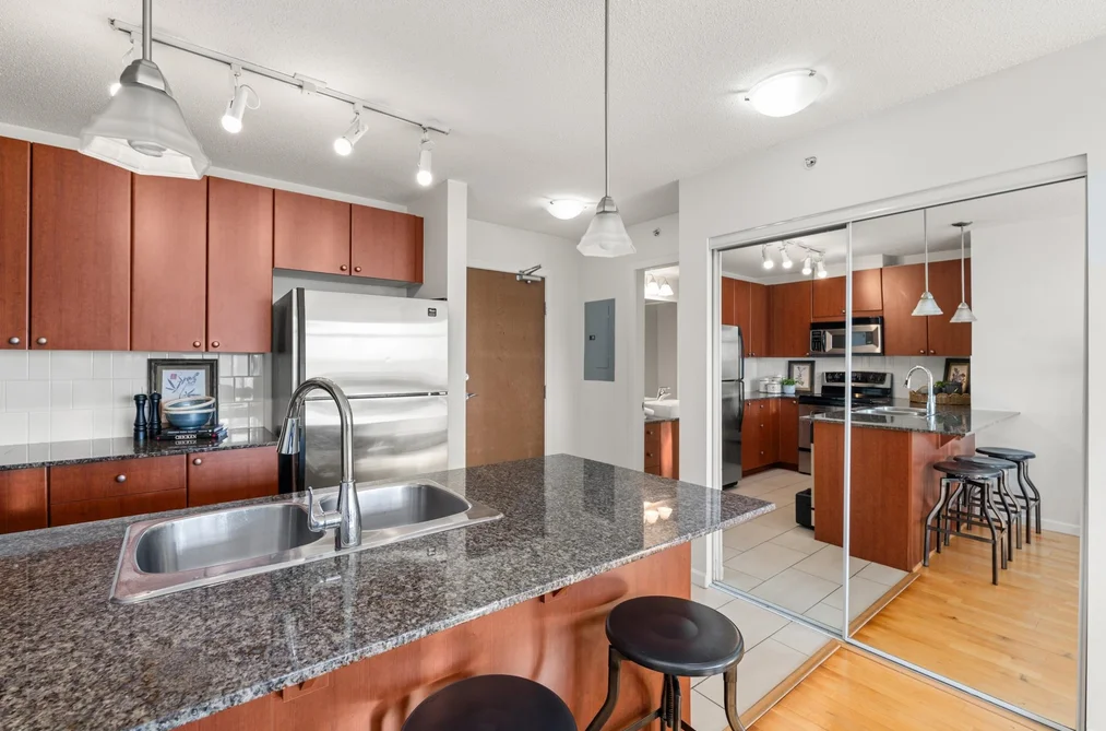 1103 610 VICTORIA STREET, New Westminster BC V3M 0A5, New Westminster BC — Residential for Sale - Photo 5