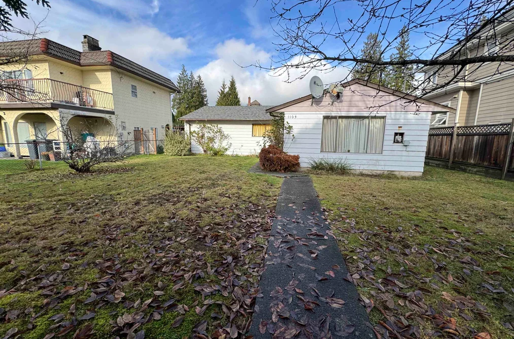 House for sale at 1103 Como Lake Avenue Coquitlam British Columbia - MLS: R3069552