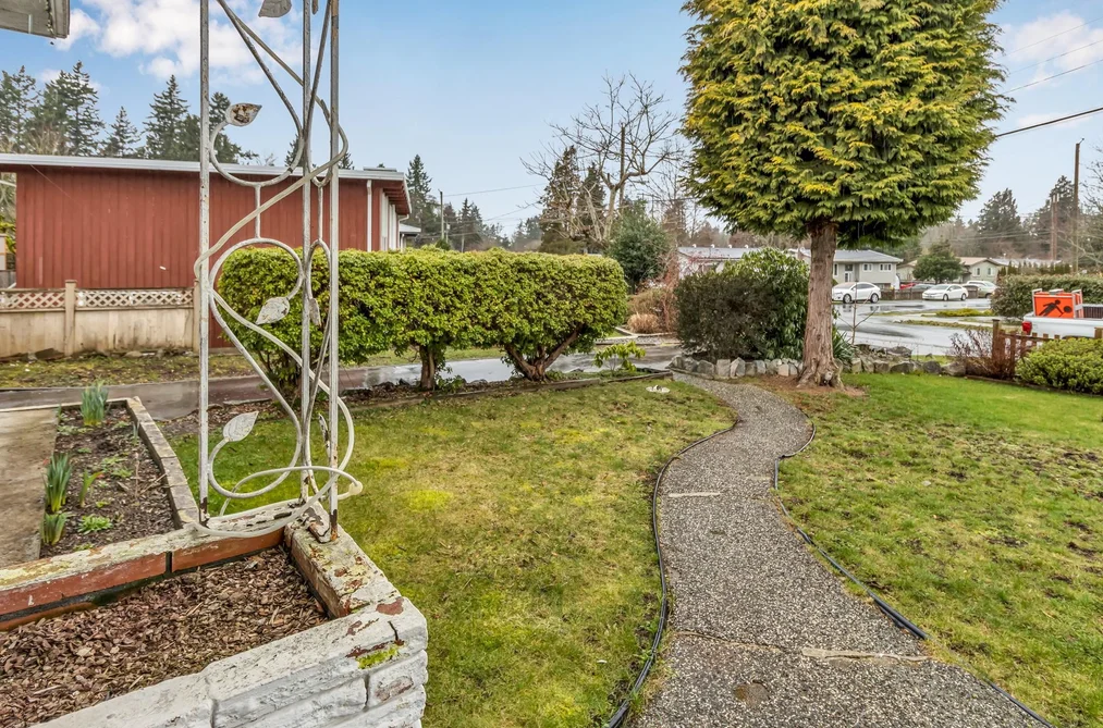 11032 86A AVENUE, Delta BC V4C 2Y2, Delta BC — Residential for Sale - Photo 3