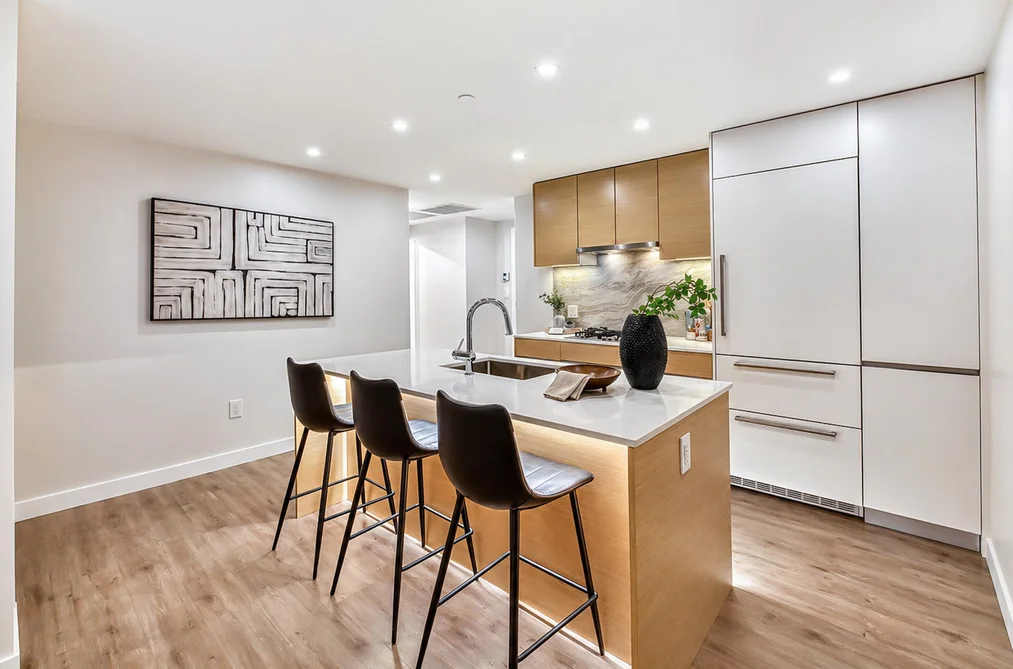 1104 200 KLAHANIE COURT, West Vancouver BC V7P 0E4, West Vancouver BC — Residential for Sale - Photo 7