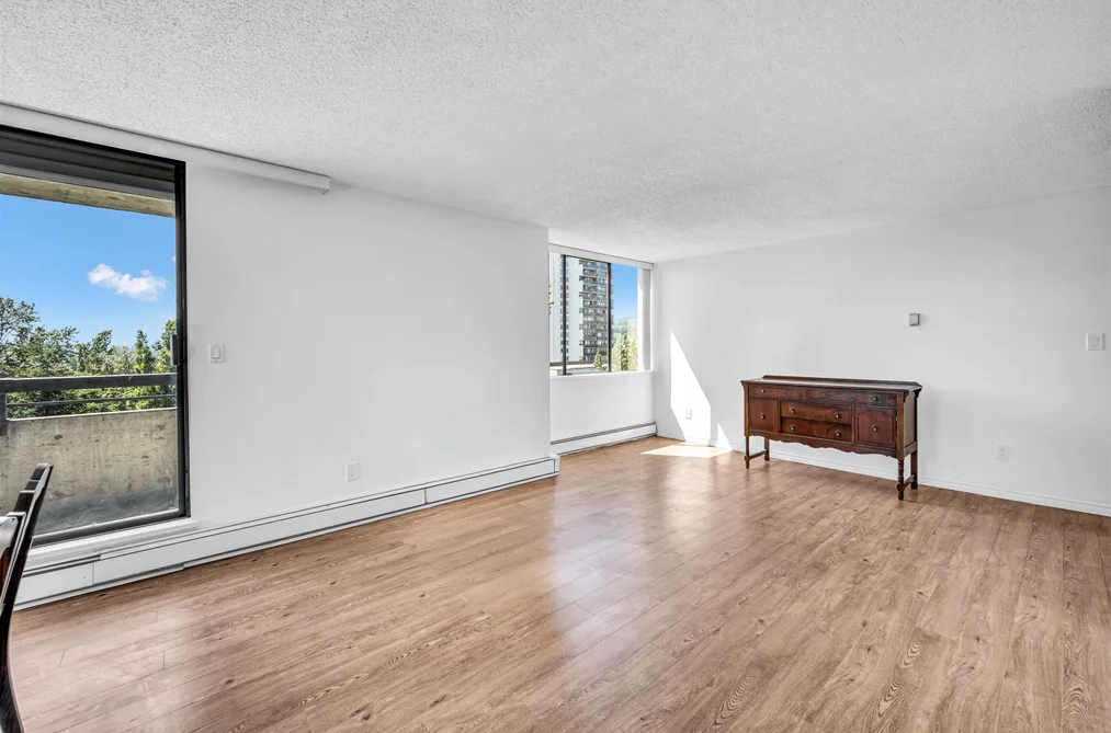 1104 3737 BARTLETT COURT, Burnaby BC V3J 7E3, Burnaby BC — Residential for Sale — Photo 10 of 38