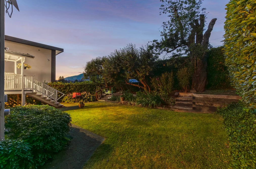 1104 ESQUIMALT AVENUE, West Vancouver BC V7T 1K1, West Vancouver BC — Residential for Sale — Photo 34 of 40