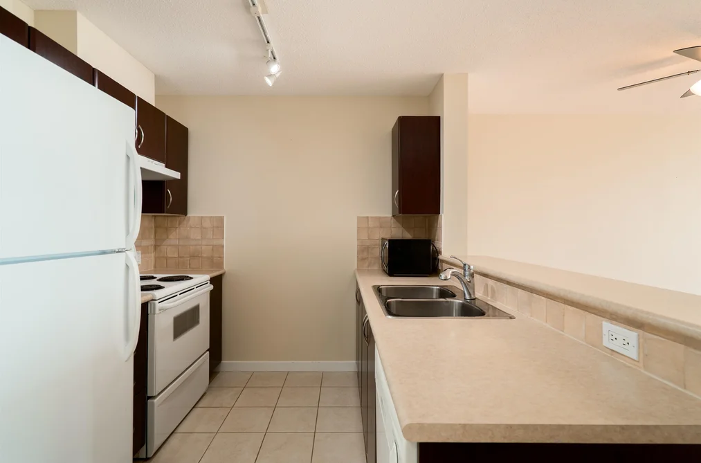 1105 6659 SOUTHOAKS CRESCENT, Burnaby BC V5E 4M9, Burnaby BC — Residential for Sale — Photo 10 of 36
