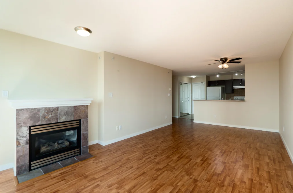 1105 6659 SOUTHOAKS CRESCENT, Burnaby BC V5E 4M9, Burnaby BC — Residential for Sale — Photo 2 of 36