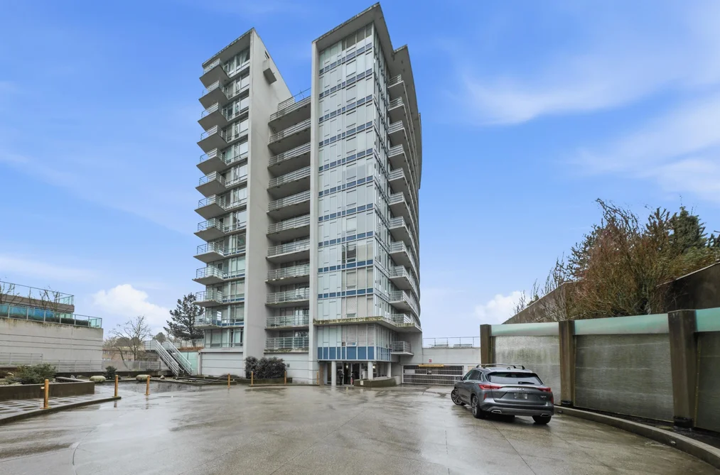 Condo for sale at 1105 8288 Lansdowne Road Richmond British Columbia - MLS: R3086714
