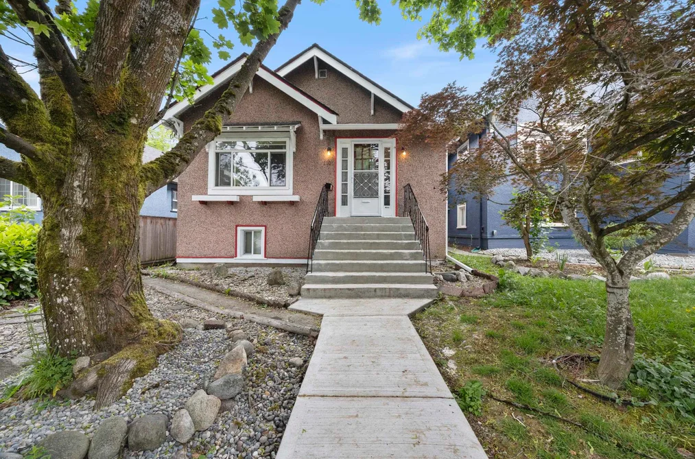 House for sale at 1105 Hamilton Street New Westminster British Columbia - MLS: R3127585
