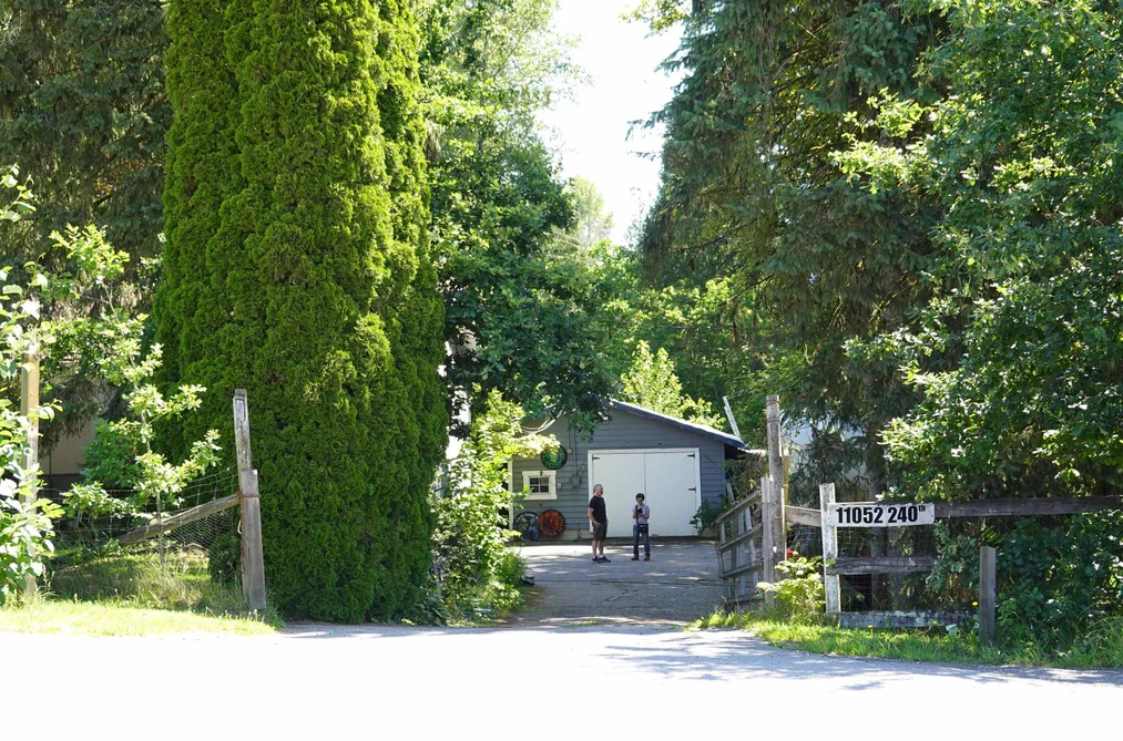 11052 240 STREET, Maple Ridge BC V2W 1H6, Maple Ridge BC — Residential for Sale - Photo 2