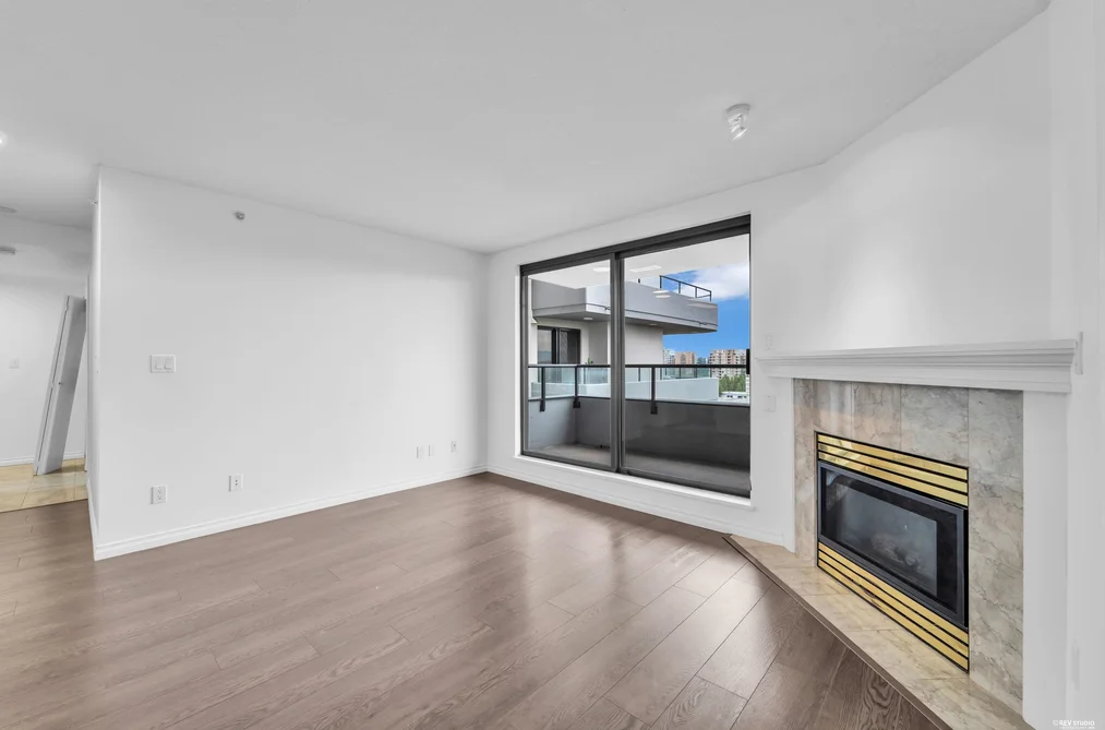 Condo for sale at 1106 6611 Cooney Road Richmond British Columbia - MLS: R3137138
