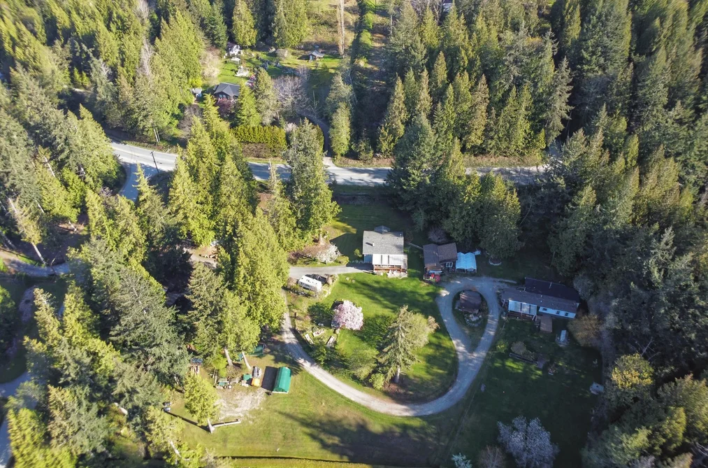 House for sale at 1106 A & B Gladwin Trail Road Roberts Creek British Columbia - MLS: R3089300