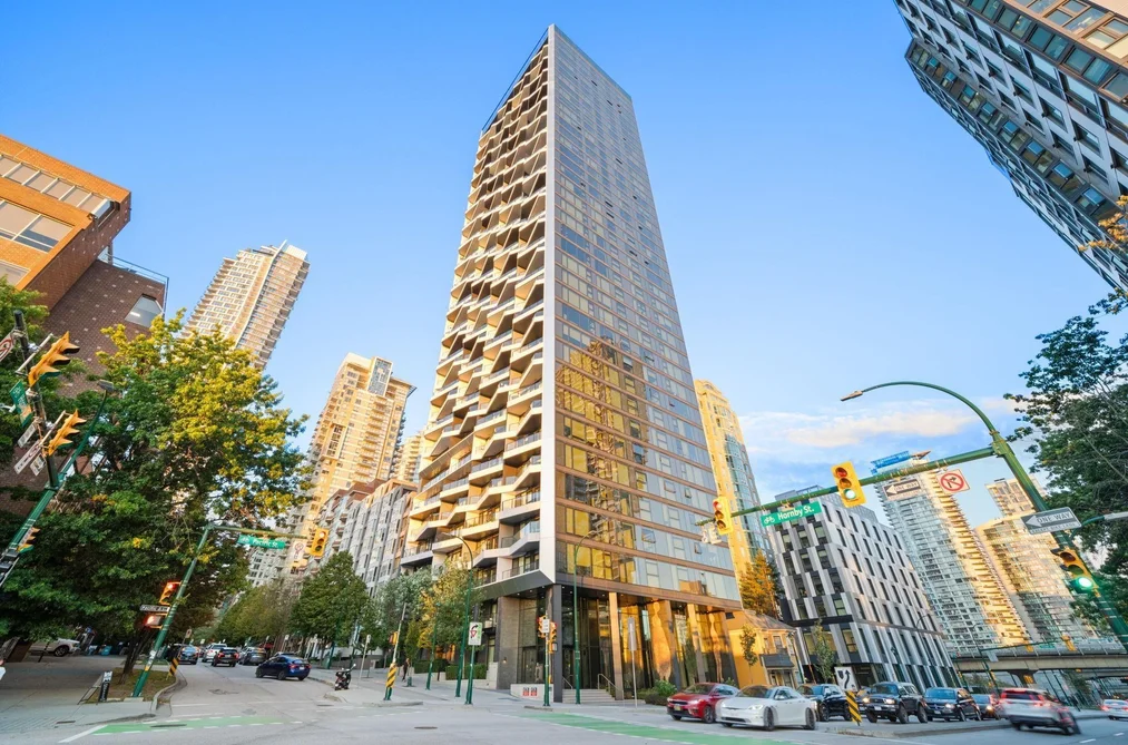 Condo for sale at 1107 889 Pacific Street Vancouver British Columbia - MLS: R3090551