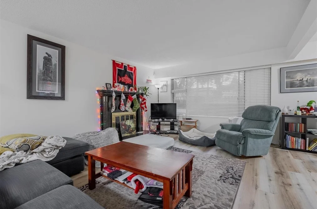 11084 148 STREET, Surrey BC V3R 3Y8, Surrey BC — Residential for Sale - Photo 2