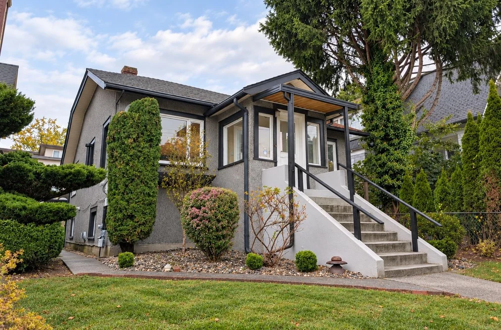 House for sale at 1109 Seventh Avenue New Westminster British Columbia - MLS: R3168999