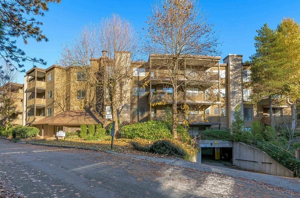 Condo for sale at 111 10680 151a Street Surrey British Columbia - MLS: R3160049