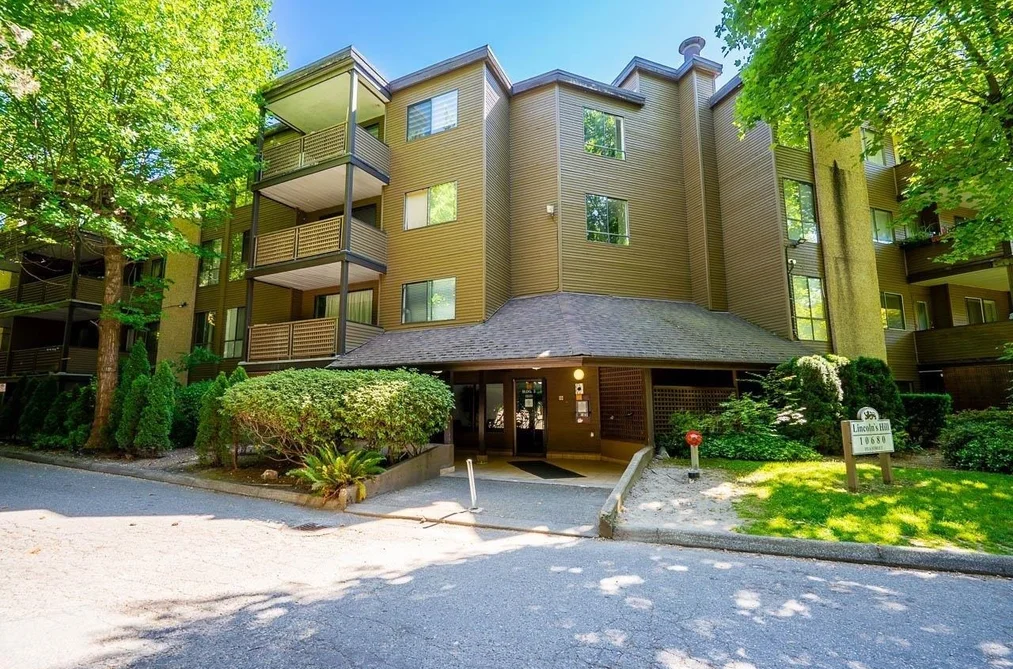 Condo for sale at 111 10680 151a Street Surrey British Columbia - MLS: R3160049