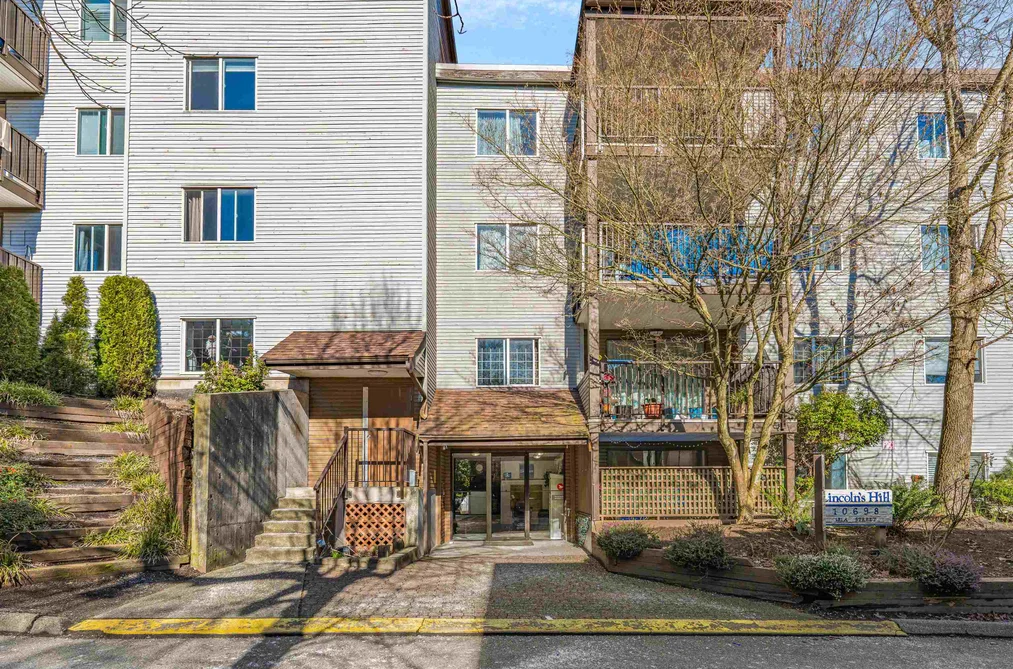 Condo for sale at 111 10698 151a Street Surrey British Columbia - MLS: R3092587