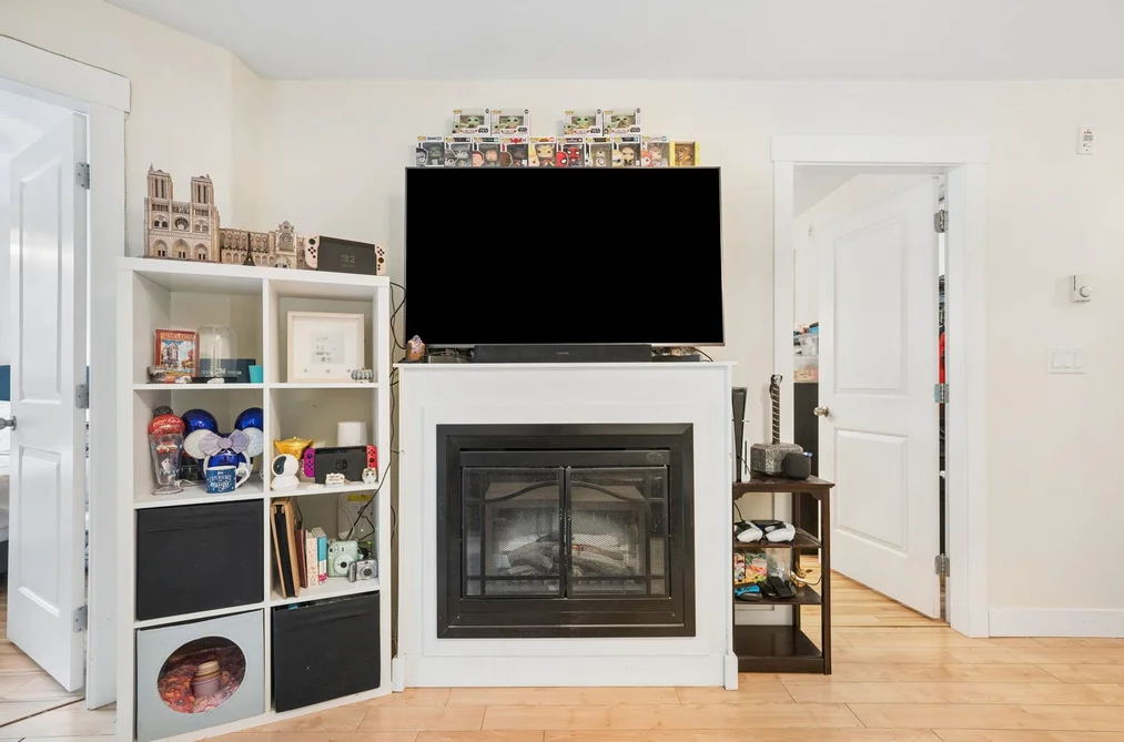 111 10822 CITY PARKWAY, Surrey BC V3T 0C2, Surrey BC — Residential for Sale - Photo 4