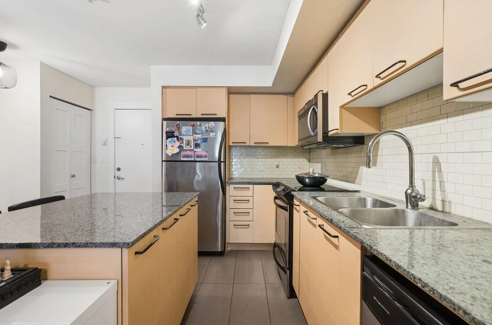 111 10822 CITY PARKWAY, Surrey BC V3T 0C2, Surrey BC — Residential for Sale - Photo 7
