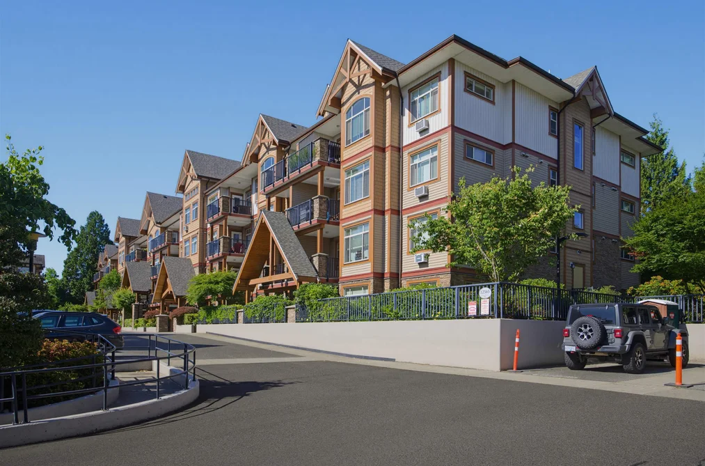 Condo for sale at 111 12565 190a Street Pitt Meadows British Columbia - MLS: R3138566