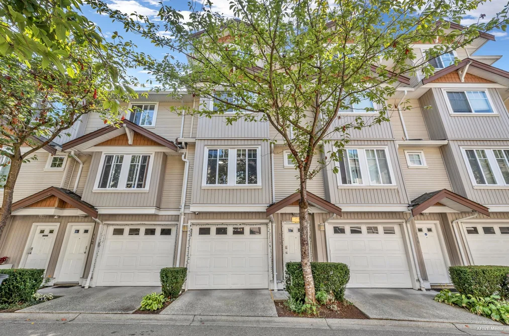 Townhouse for sale at 111 12711 64 Avenue Surrey British Columbia - MLS: R3051942