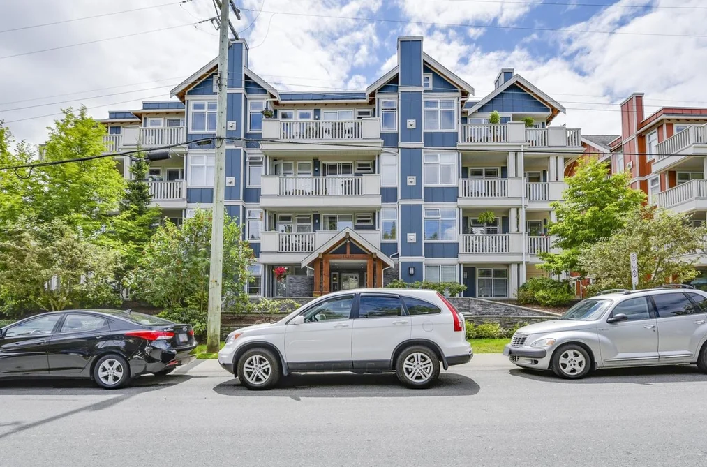 Condo for sale at 111 15392 16a Avenue Surrey British Columbia - MLS: R3107312