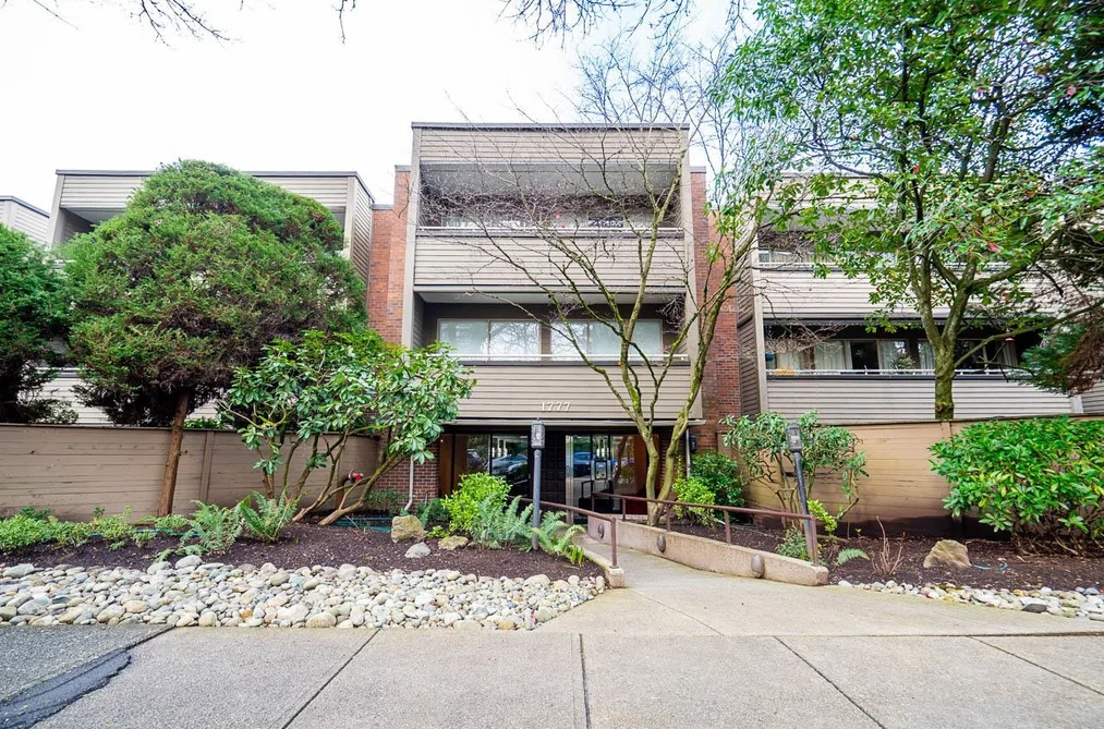 Condo for sale at 111 1777 West 13th Avenue Vancouver British Columbia - MLS: R3120896