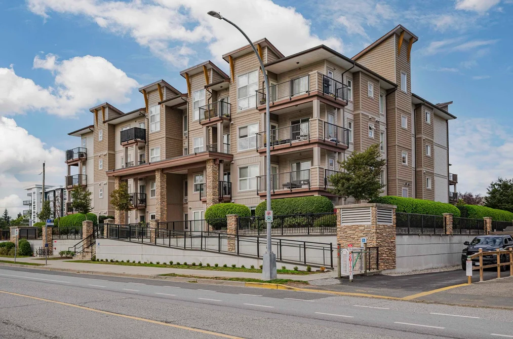 111 20175 53 AVENUE, Langley BC V3A 3V2, Langley BC — Residential for Sale - Photo 3
