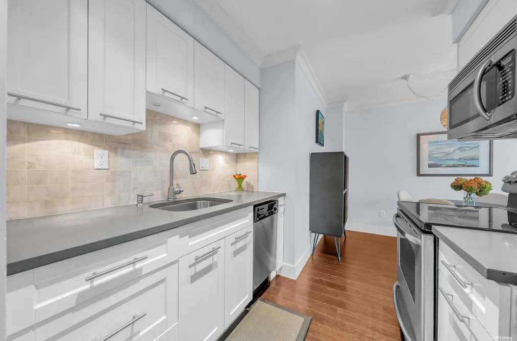 111 - 2040 Cornwall Avenue, Vancouver, BC - MLS: R3164845 - Photo 9 111 - 2040 Cornwall Avenue, Vancouver, BC - MLS: R3164845 - Photo 9