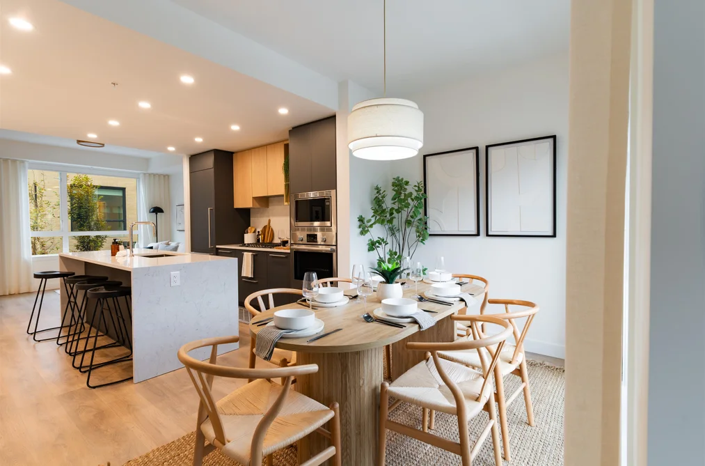 2050 Glenaire Dr Unit 111, North Vancouver, BC - MLS: R3171967