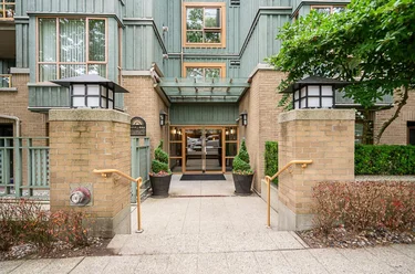 285 Newport Dr Unit 111, Port Moody, BC - MLS: R3146436