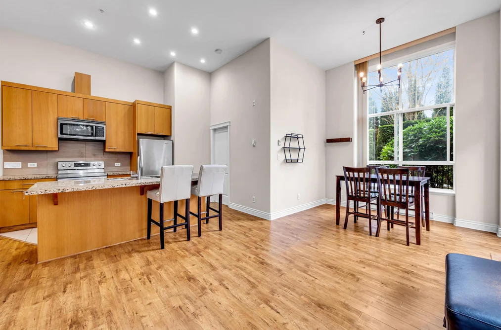 111 2970 KING GEORGE BOULEVARD, Surrey BC V4P 0E6, Surrey BC — Residential for Sale - Photo 4
