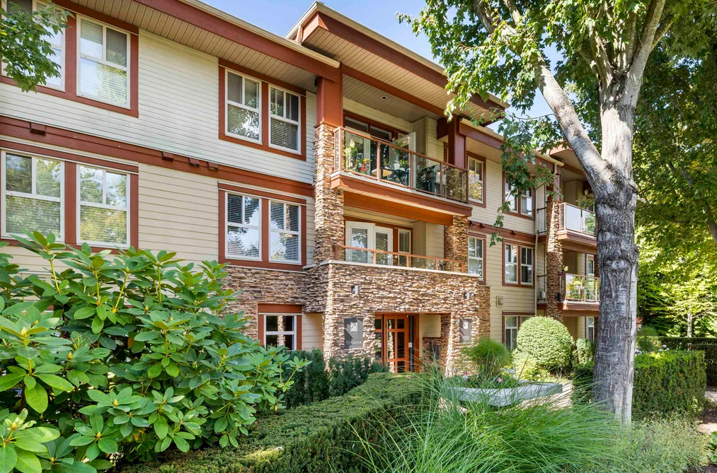 Condo for sale at 111 3355 Rosemary Heights Drive Surrey British Columbia - MLS: R3098052