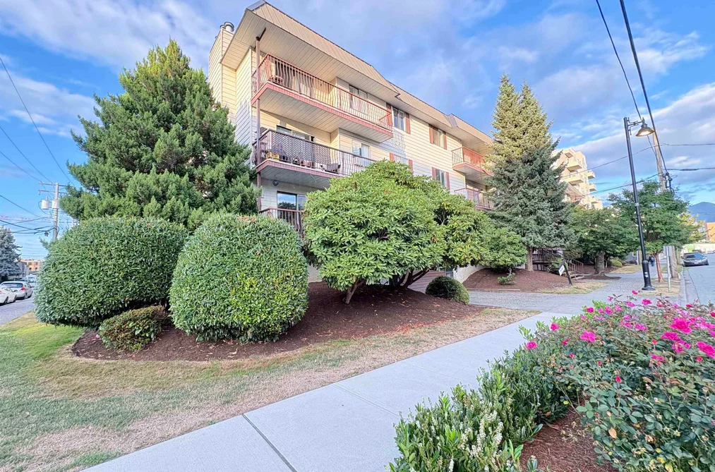 Condo for sale at 111 45749 Spadina Avenue Chilliwack British Columbia - MLS: R3161619