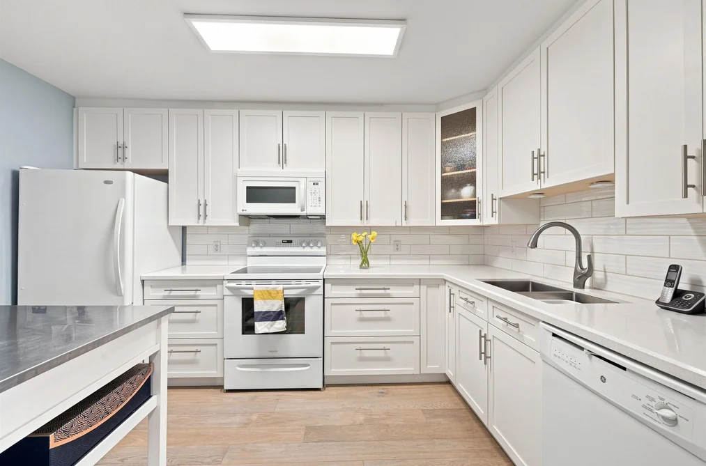Condo for sale at 111 4768 53 Street Delta British Columbia - MLS: R3162779