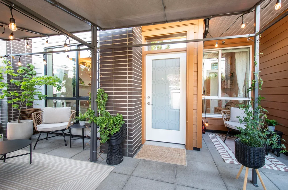 Condo for sale at 111 615 E 3rd Street North Vancouver British Columbia - MLS: R3162215