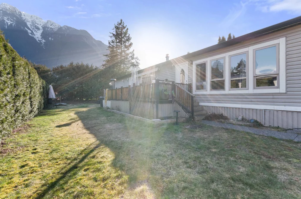Manufactured Home for sale at 111 65367 Kawkawa Lake Road Hope British Columbia - MLS: R3101287