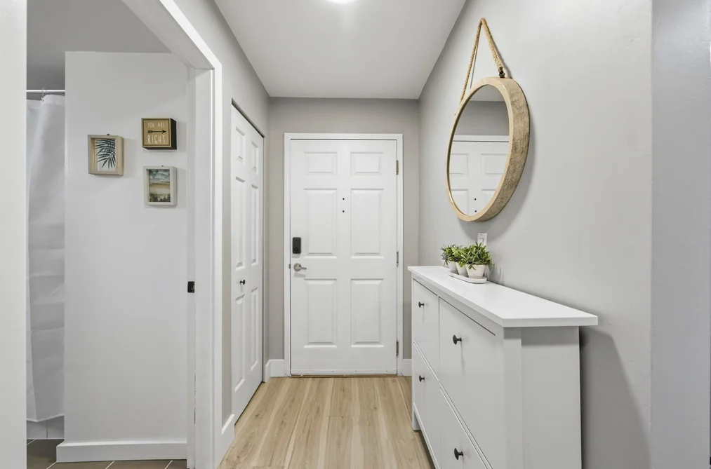 111 6820 RUMBLE STREET, Burnaby BC V5E 4H9, Burnaby BC — Residential for Sale - Photo 2