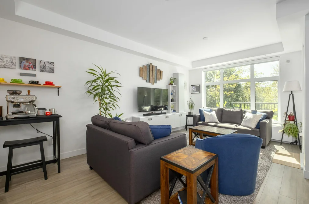 111 747 E 3RD STREET, North Vancouver BC V7L 1G8, North Vancouver BC — Residential for Sale - Photo 2