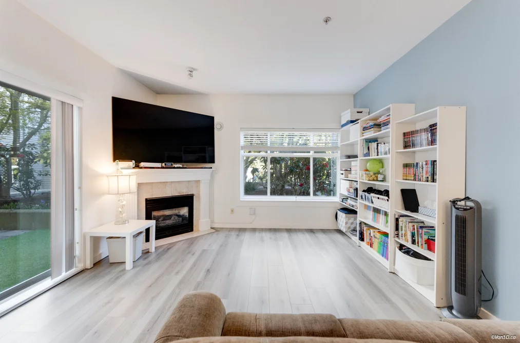Condo for sale at 111 8976 208 Street Langley British Columbia - MLS: R3110831